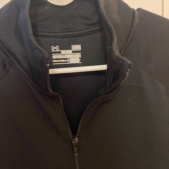 Under Armour semi fitted size large zip up jacket with front pockets - Picture 4 of 5
